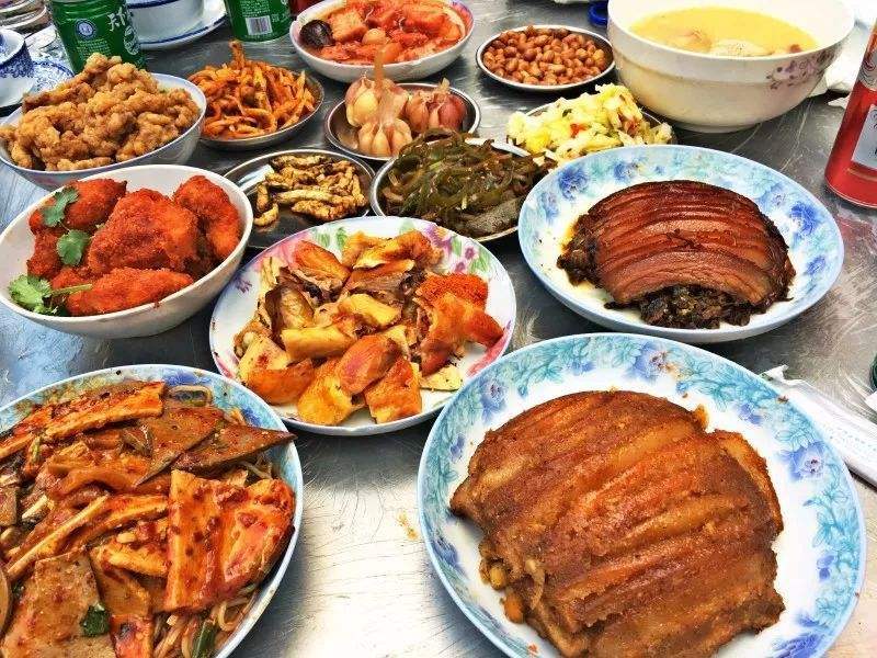 各地不同风情家宴习俗，感受民族家宴文化-搜狐大视野-搜狐新闻
