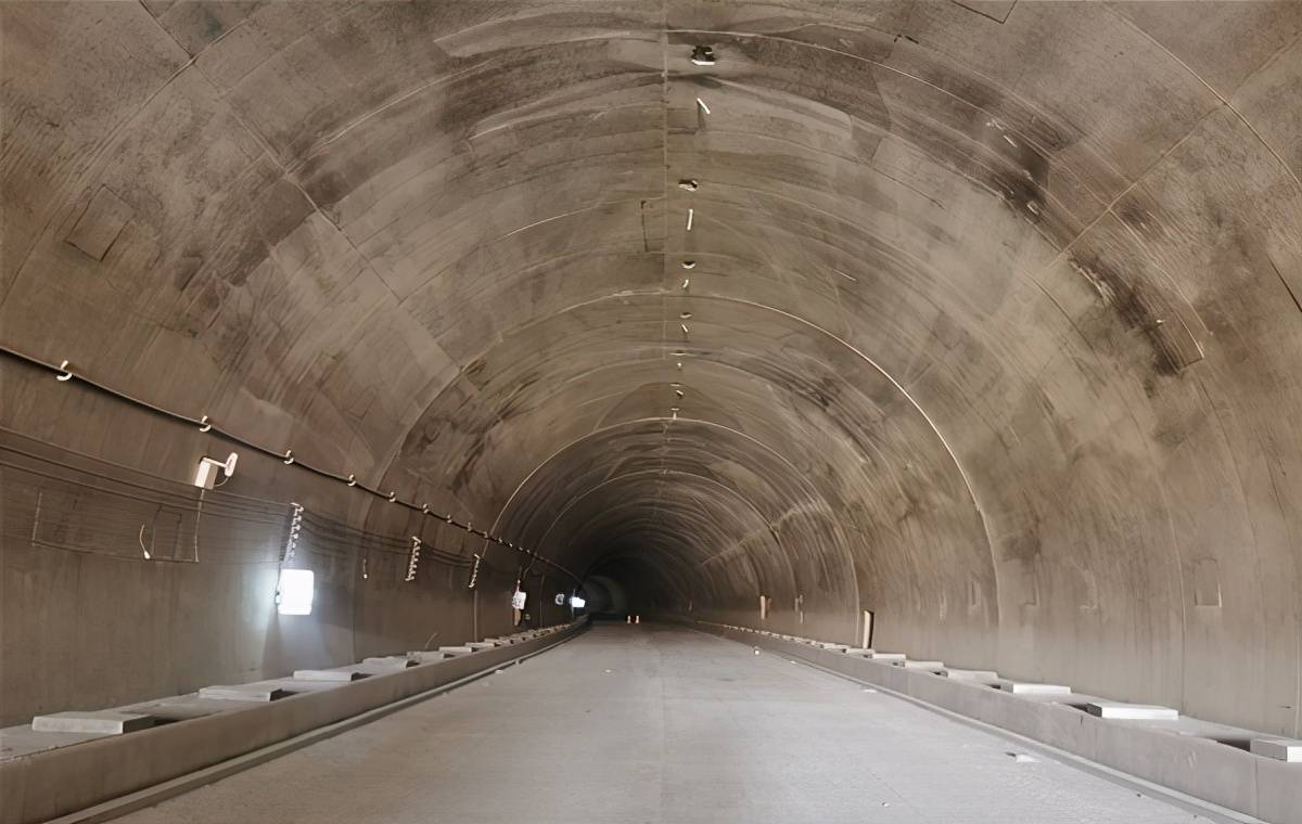 卧牛山隧道图片