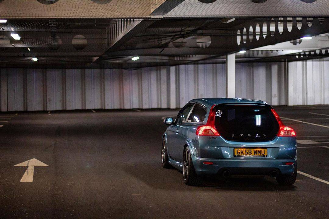 狠国产超碰震撼登场引爆全场，业界瞩目光彩夺目，观众欢呼如潮，引发热议持续发酵。