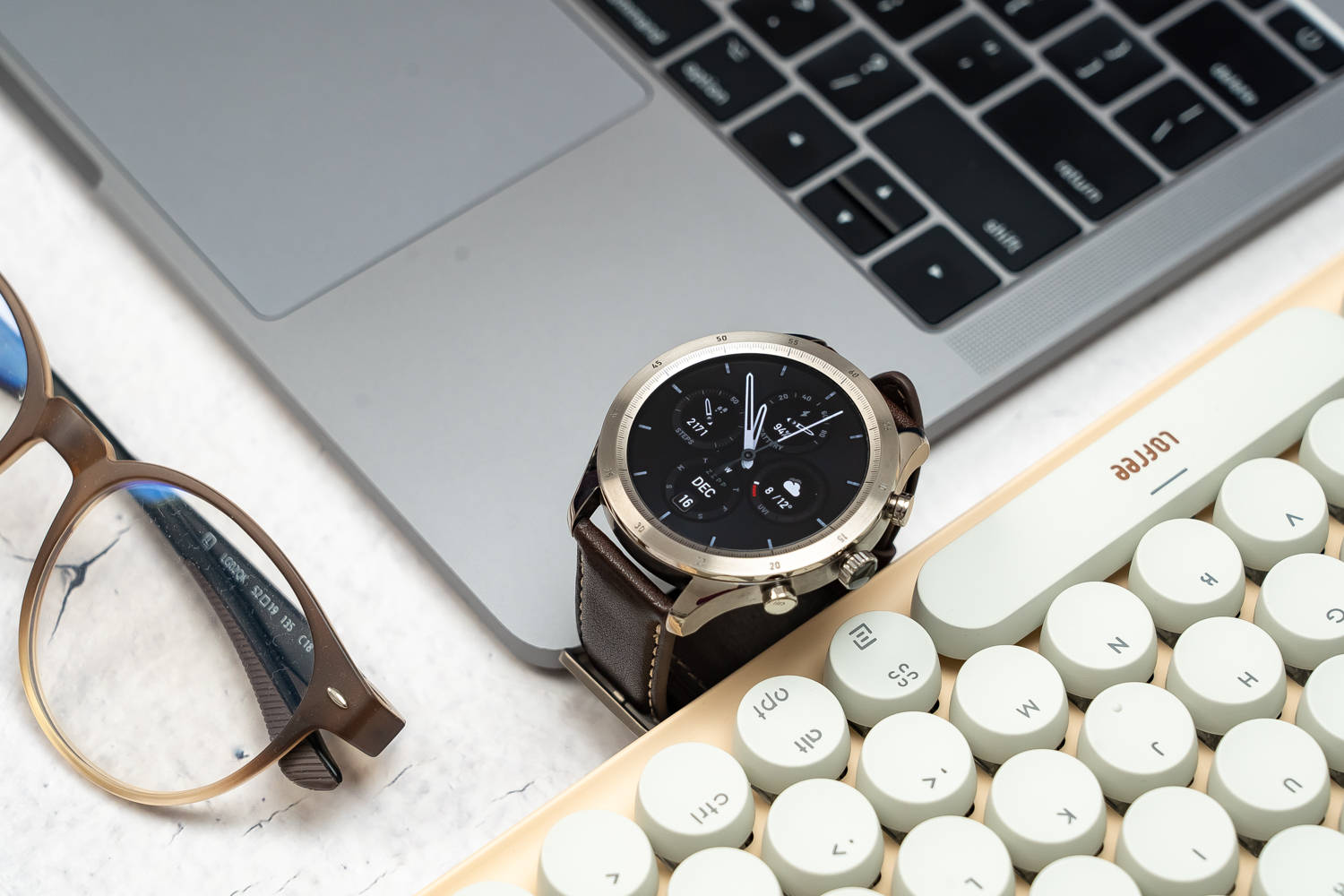 90项运动监测助你告别肥宅——zepp z智能手表体验_手机搜狐网