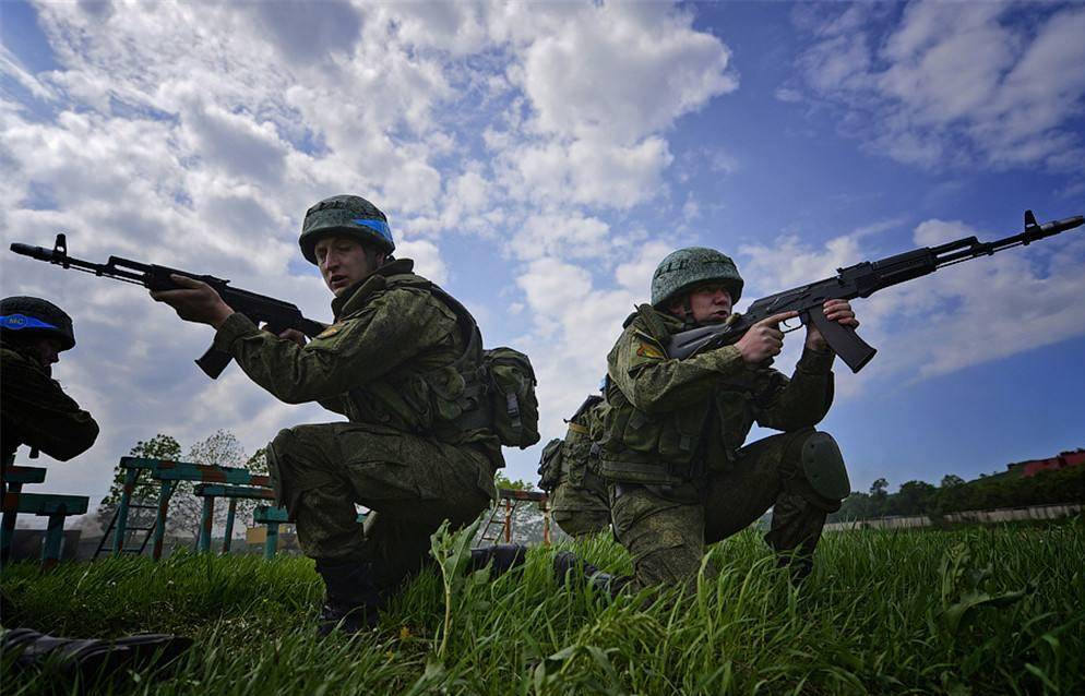 动手驱赶"维和部队",大批俄军陷入包围圈,亚方喊话:急需增援(图2)