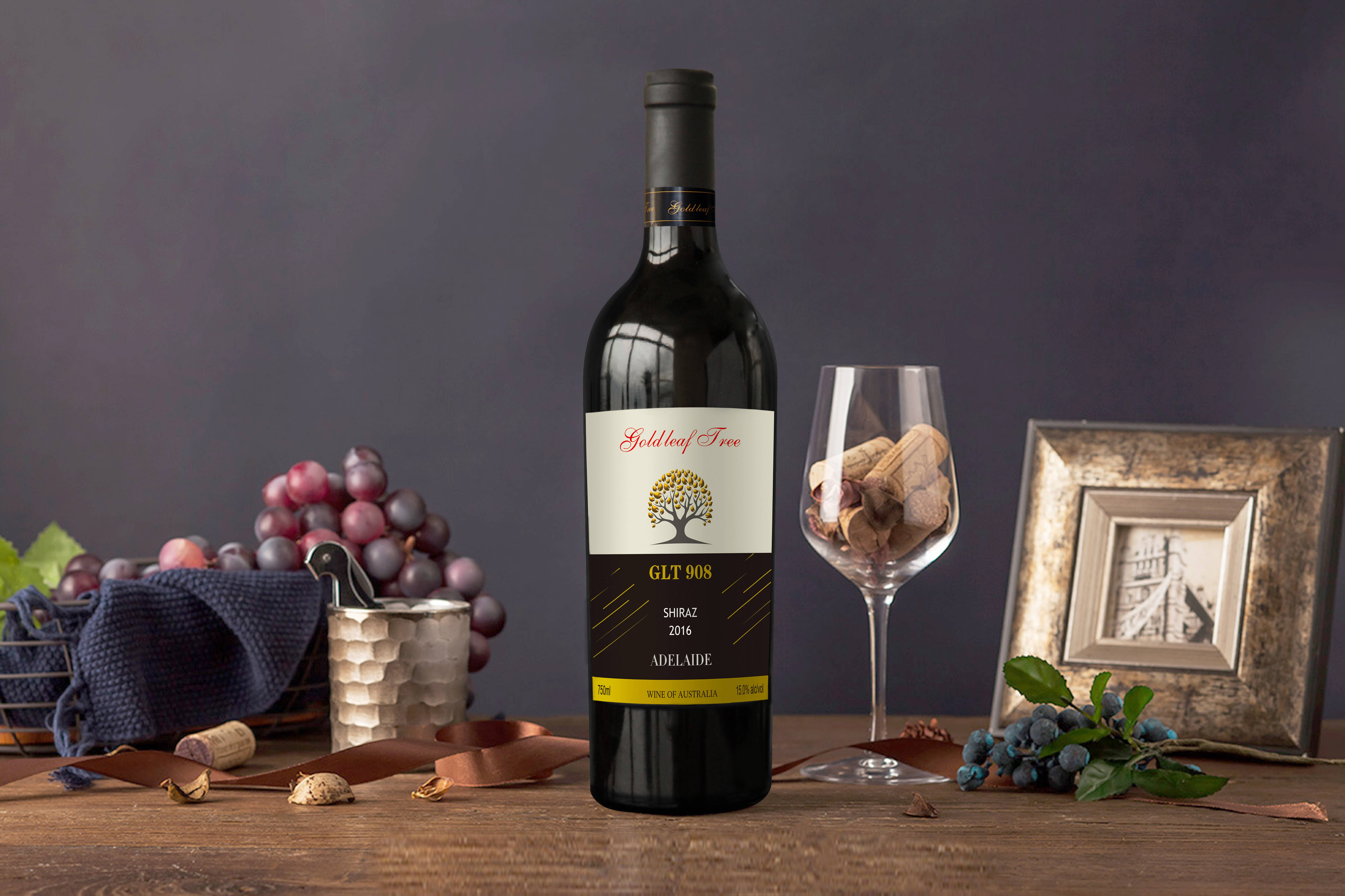 金叶树glt908西拉干红葡萄酒,颜色深红,嗅觉上果香,雪茄和烘焙的香味