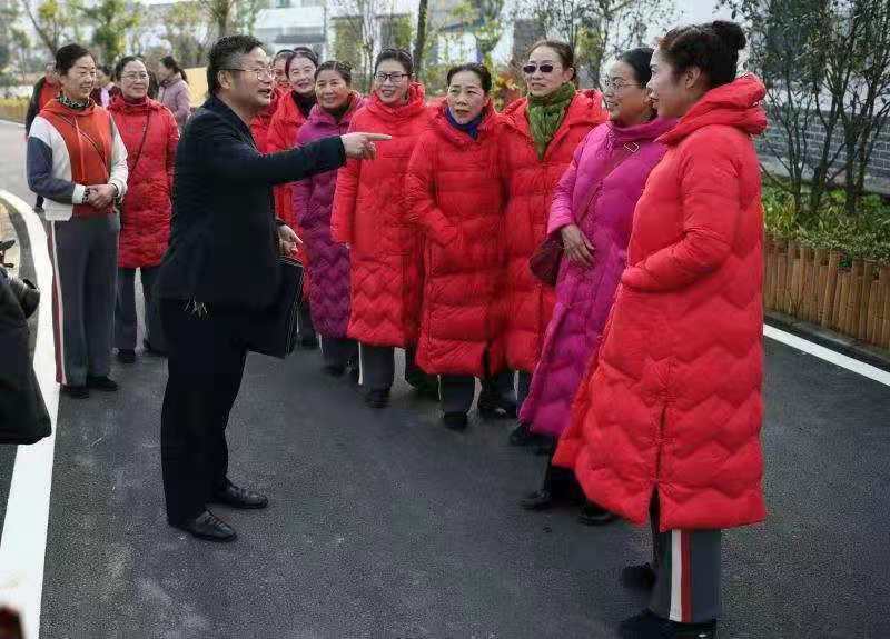 组织20余名老体协成员走进红色教育基地来安县半塔镇皖东烈士陵园