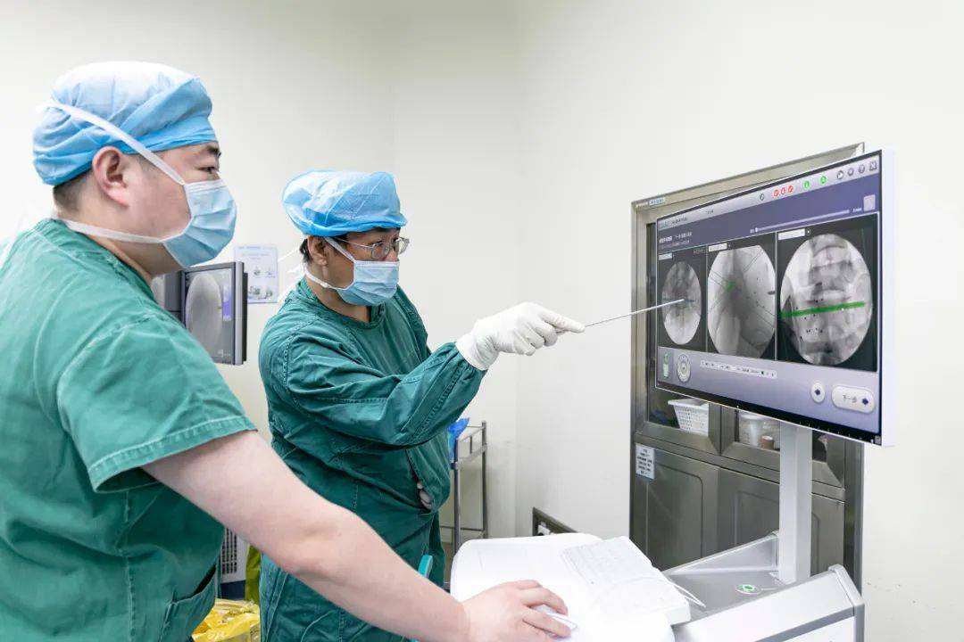 天玑动态天玑辅助沈阳积水潭医院骨科完成骨盆骨折闭合复位固定术