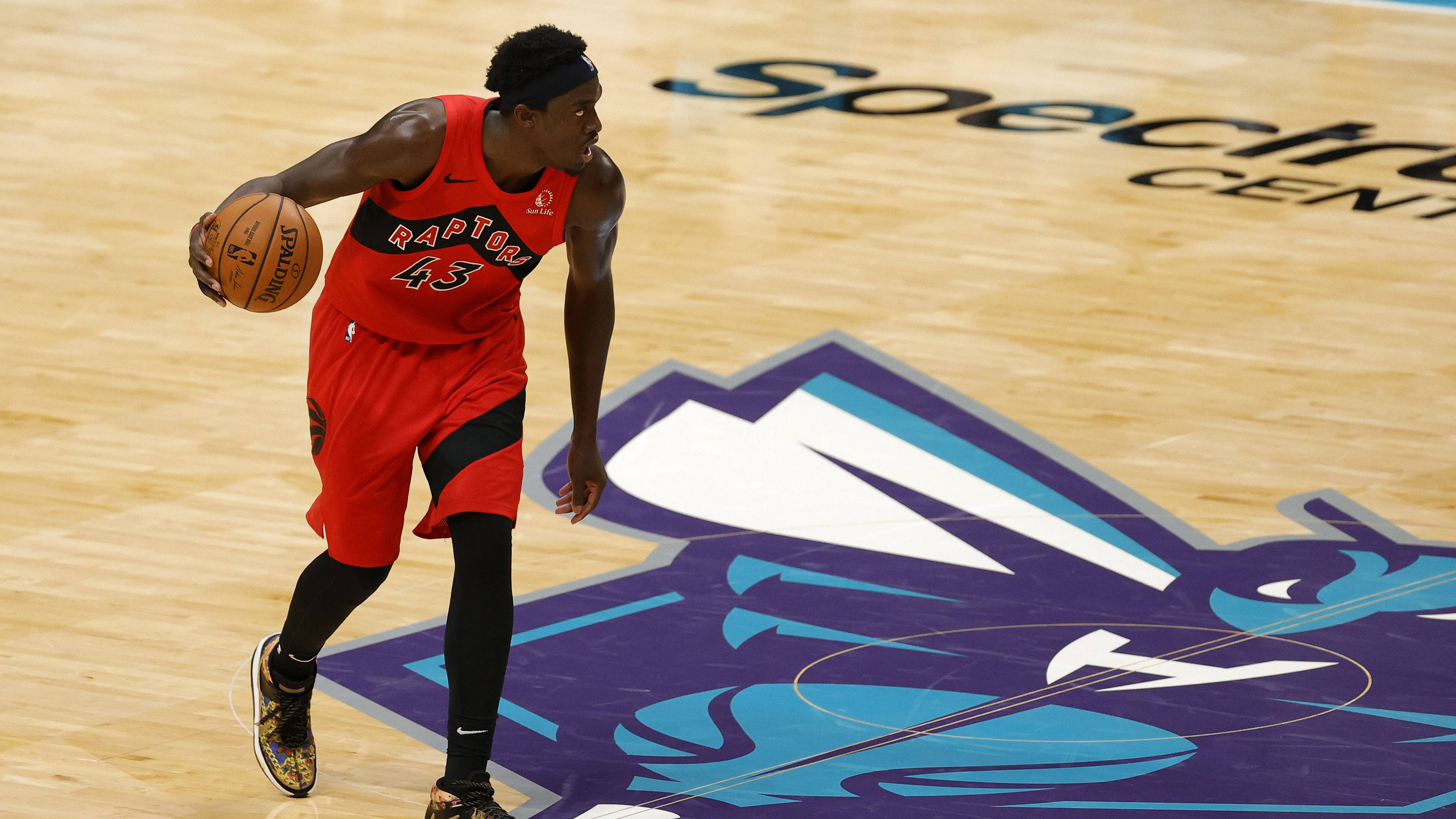 美媒建议火箭猛龙1换5交易:获2新星 首轮亏吗?