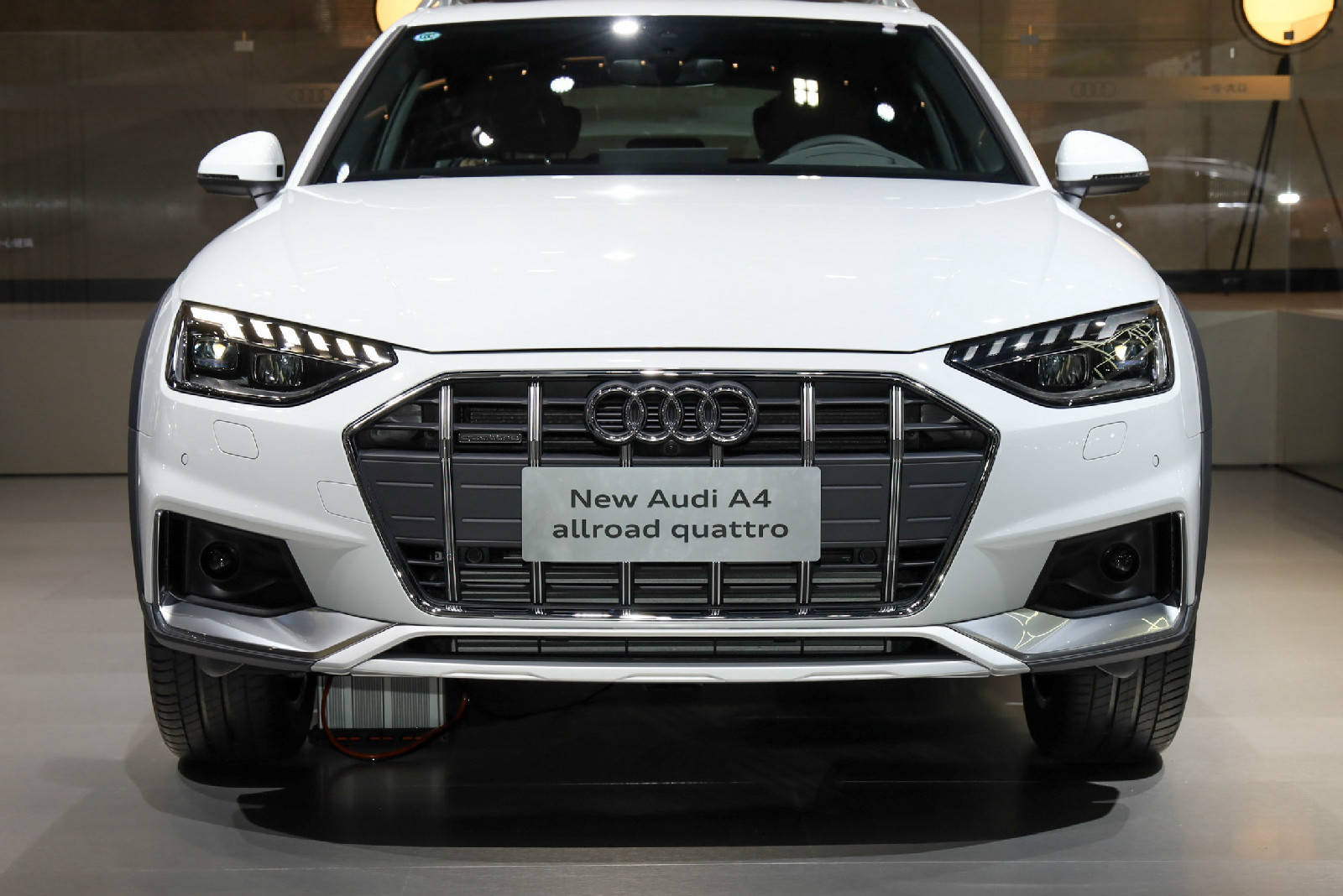 看设计当然,基于中期改款车型打造的2021款奥迪a4 allroad quattro