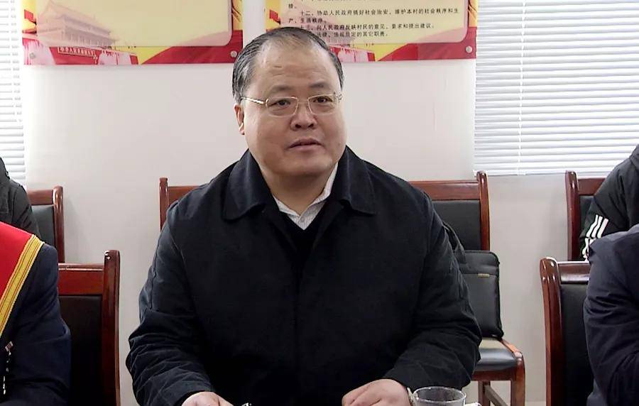 河间市委书记尹卫江看望最美退役军人石炳启