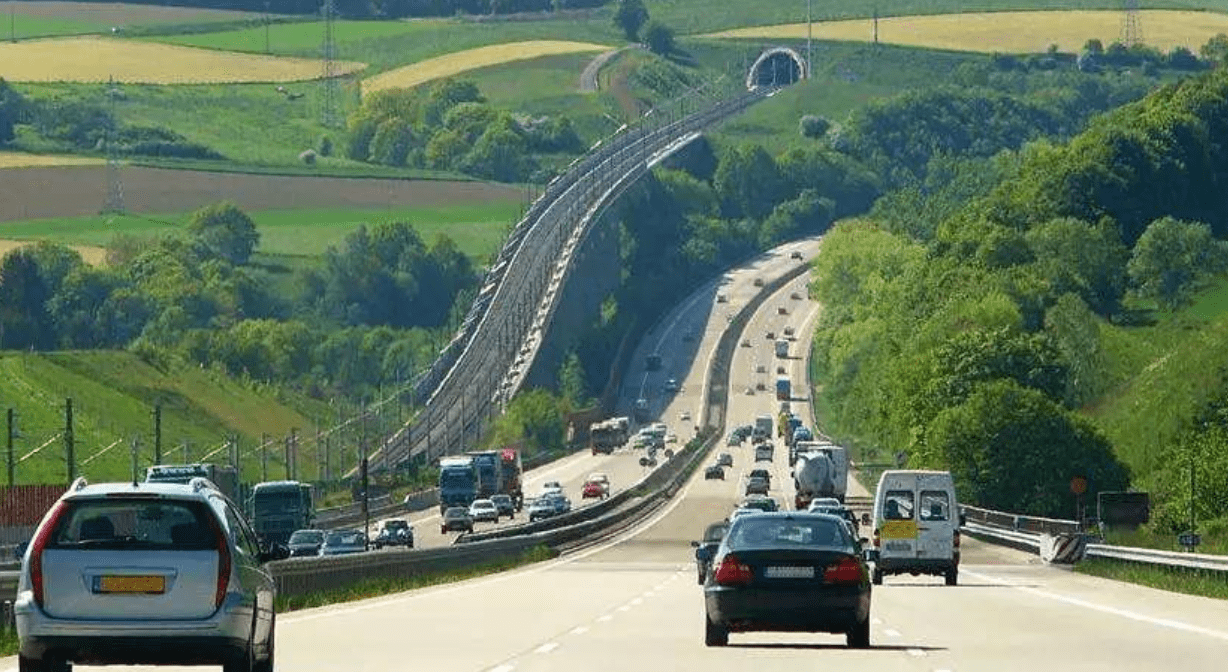 自动挡汽车如何下长坡?别等出了事再知道!