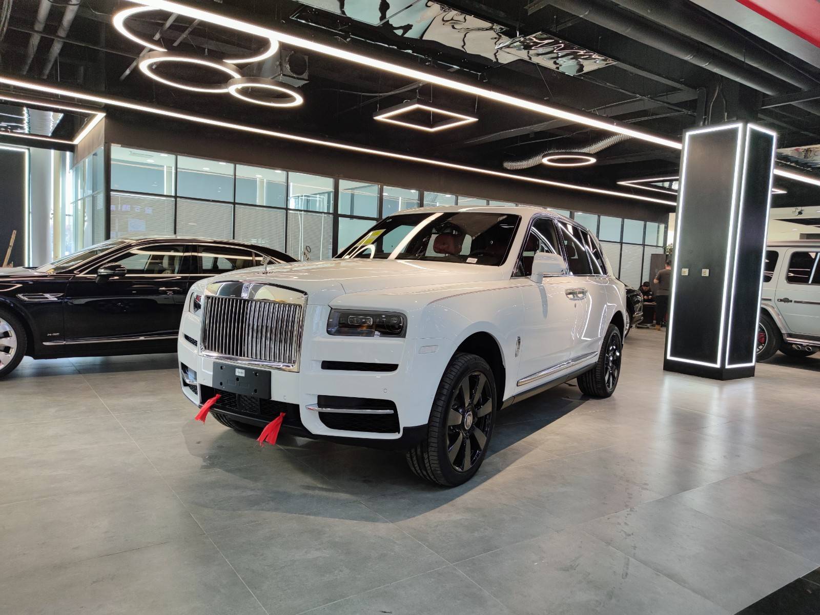 2020款劳斯莱斯库里南顶级越野王优惠升级