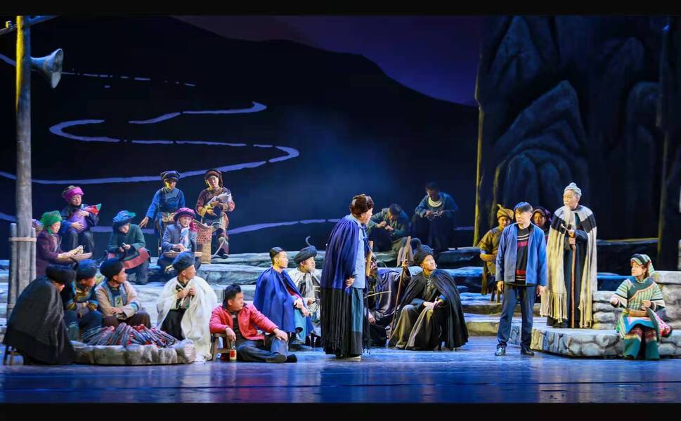 贵州省话剧团现实题材话剧出山演绎异地扶贫搬迁故事