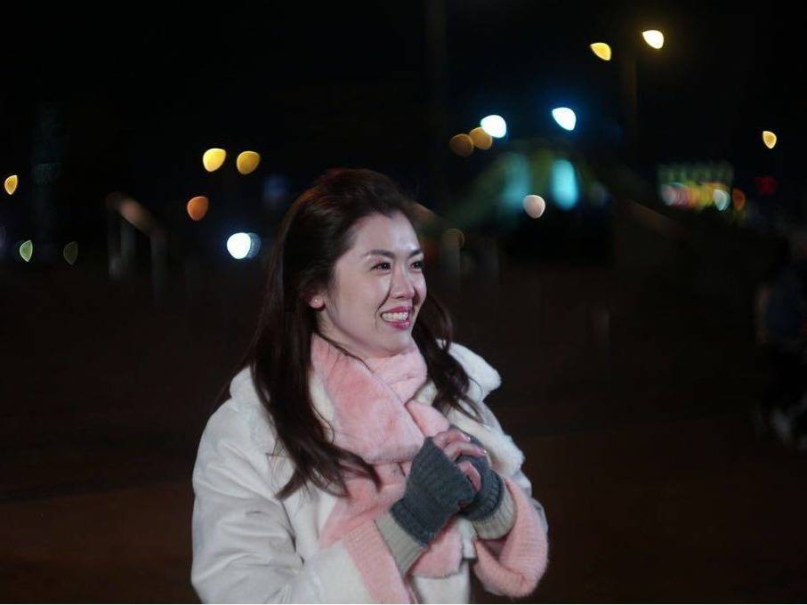 袁文杰与44岁女友低调结婚,绝美婚纱照曝光,温馨且浪漫_张洁莲