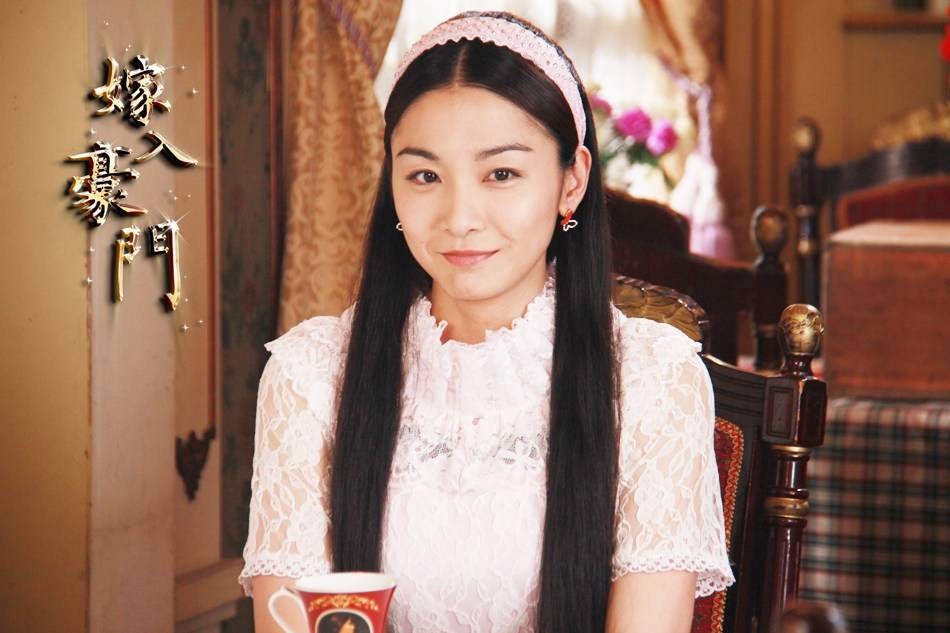 有《九指新娘》里的青莲,《意难忘》中的秀慧,红透两岸的《再见阿郎》