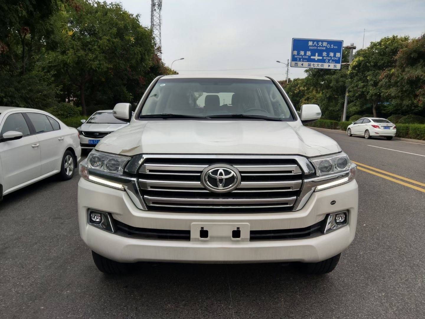 进口丰田酷路泽5700顶级流量越野傲世耀眼