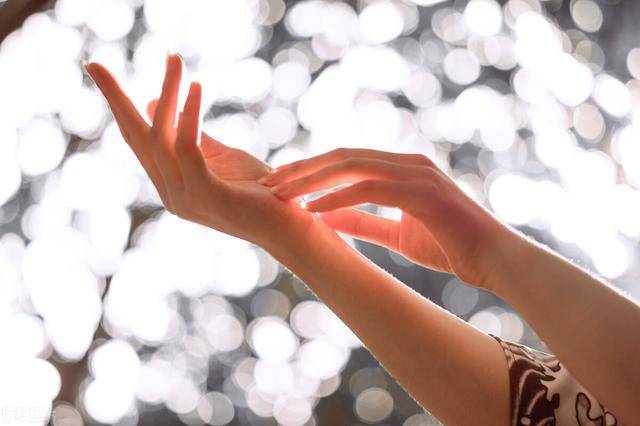 手部也要保养,减少粗细纹_手机搜狐网