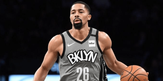 根据the athletic记者shams charania报道称,勇士队的中锋球员马基斯