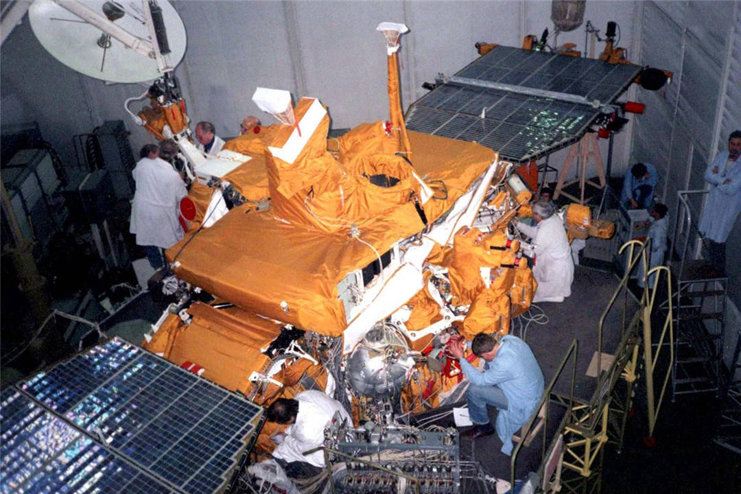 1988年苏联陆陆续续向火星发射福波斯号,当年恰好是苏联处于解体期间
