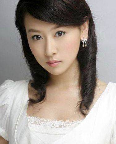 20岁因演丑女走红却在事业上升期结婚今低调幸福