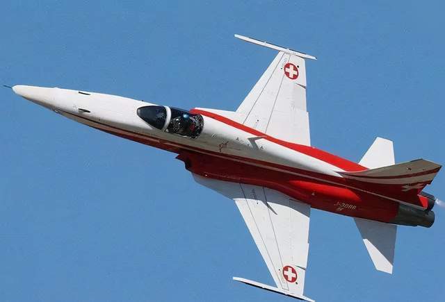 椭圆形——p-47战斗机