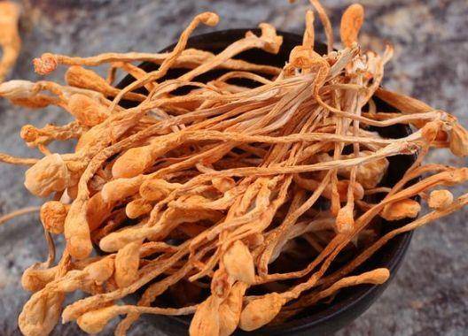 女性想要越来越瘦,要多吃三种食物,养心安神,改善血液循环_生姜