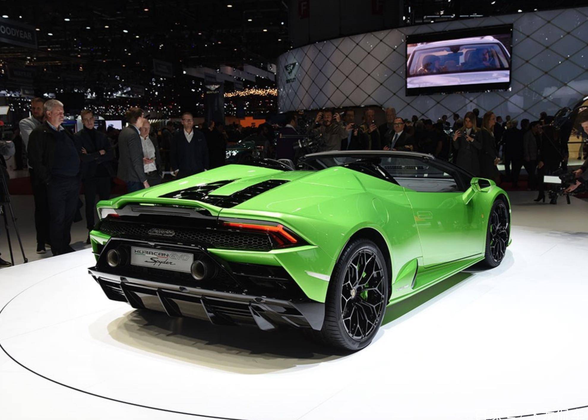 2升v10引擎,3.5s破百,开出去迷倒一片