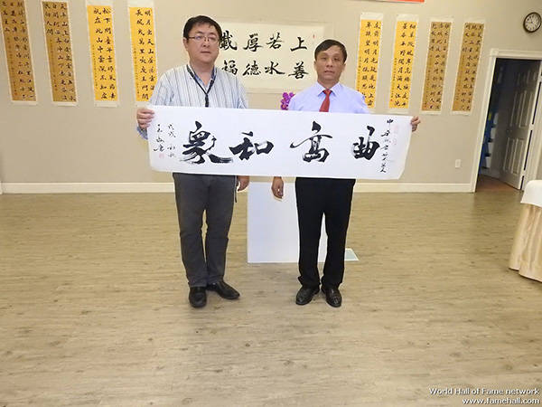 中美世纪友好书法作品大展休斯敦刮起王文大师中华魏书旋风
