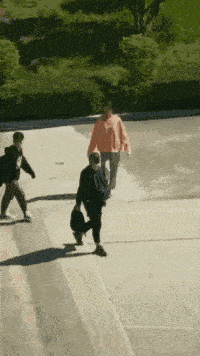 原创搞笑gif段子谁他瞄的吧玻璃擦得那么干净