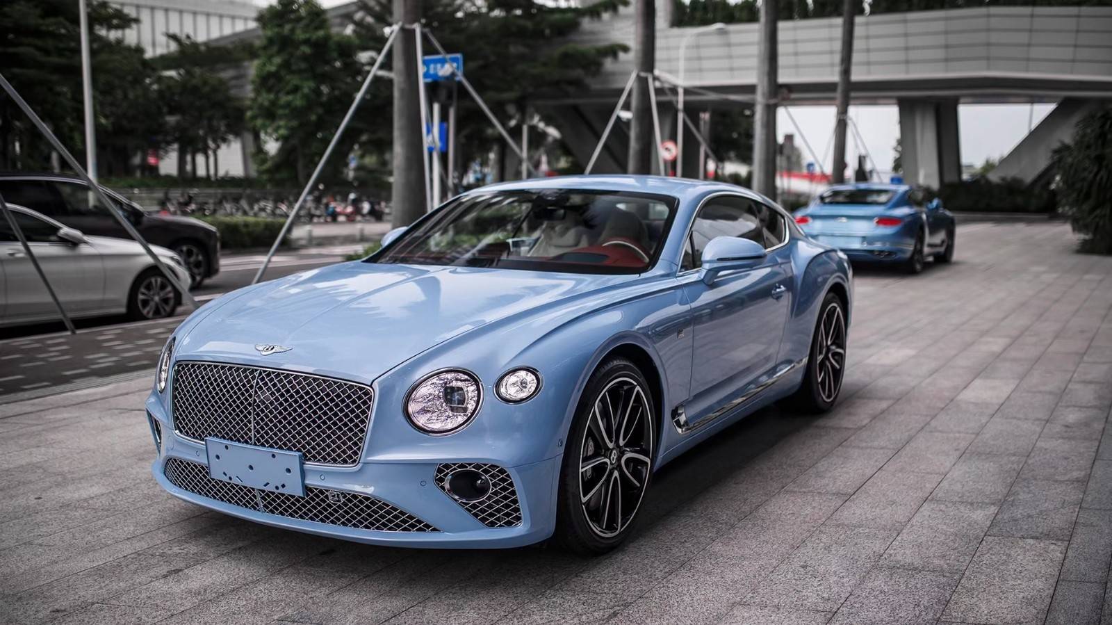 宾利欧陆gt奢华轿跑车全新现车一月劲促