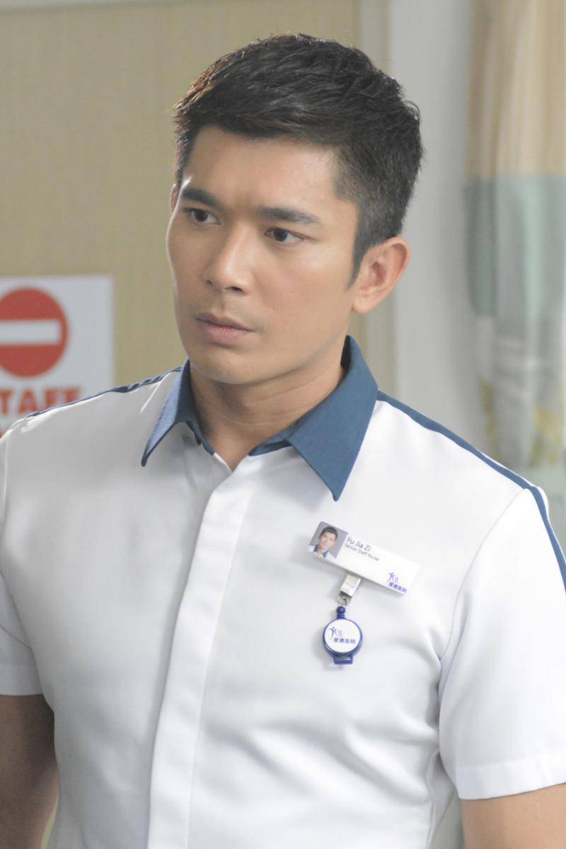 可爱又敬业:原来新加坡的演员不止国际化