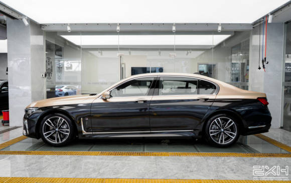 厦门尊享会 首台宝马七系双拼案例