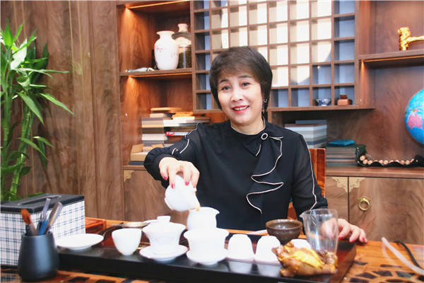 越汇精造田继红受邀担任青岛市家居行业协会监事