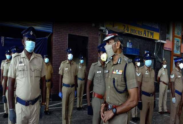 据贾恩布尔警察局警长拉杰卡兰·纳亚尔称,两名涉嫌犯罪的大学生绑架