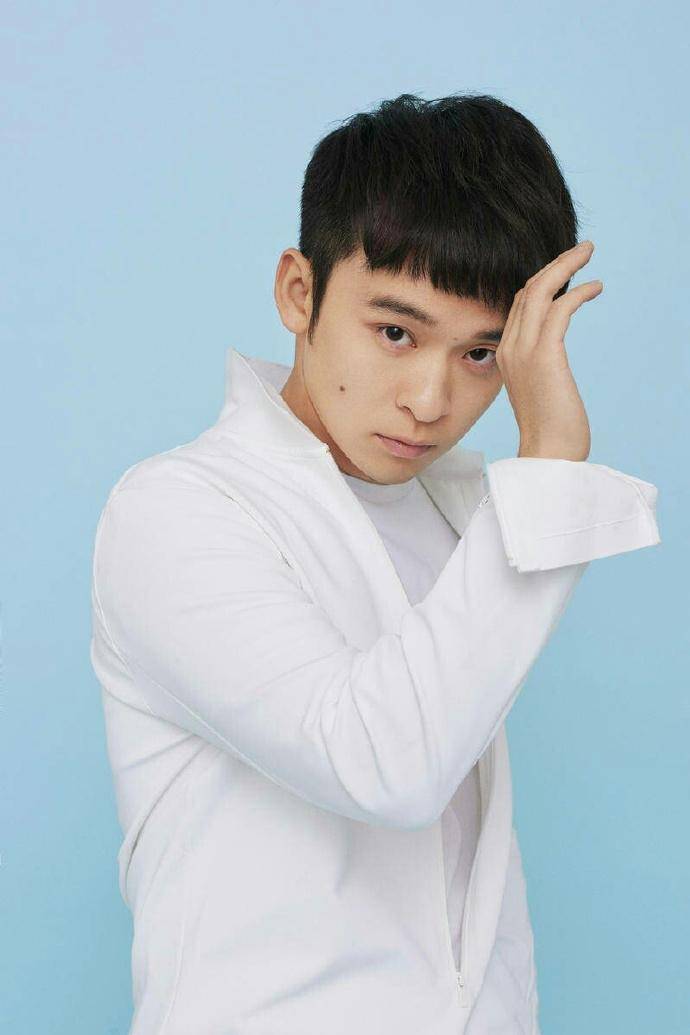 母亲捧红李冰冰范冰冰,父亲是资深演员,董子健为何说拍戏太痛苦