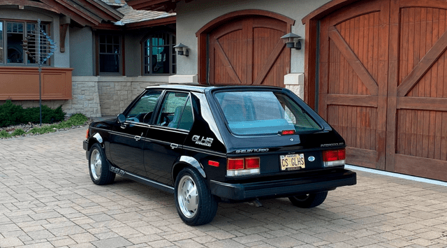 80年代的道奇omni小型掀背车,最高可卖7.5万美元_搜狐汽车_搜狐网