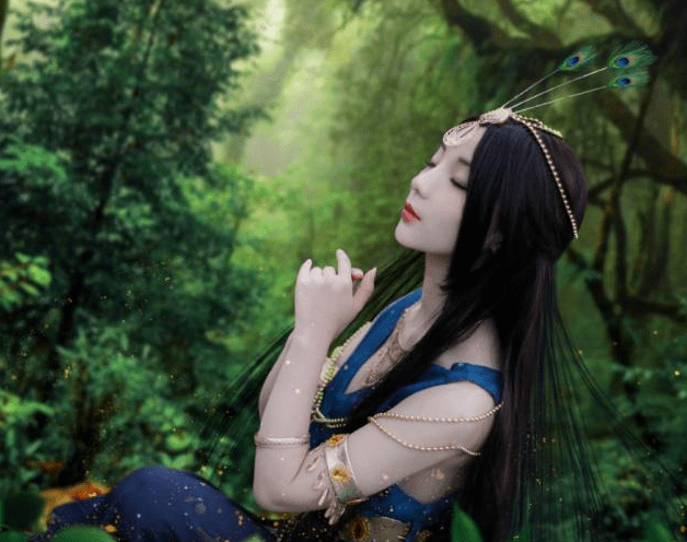 高质量的叶罗丽cos:孔雀仙气满满,灵公主获得官方认可