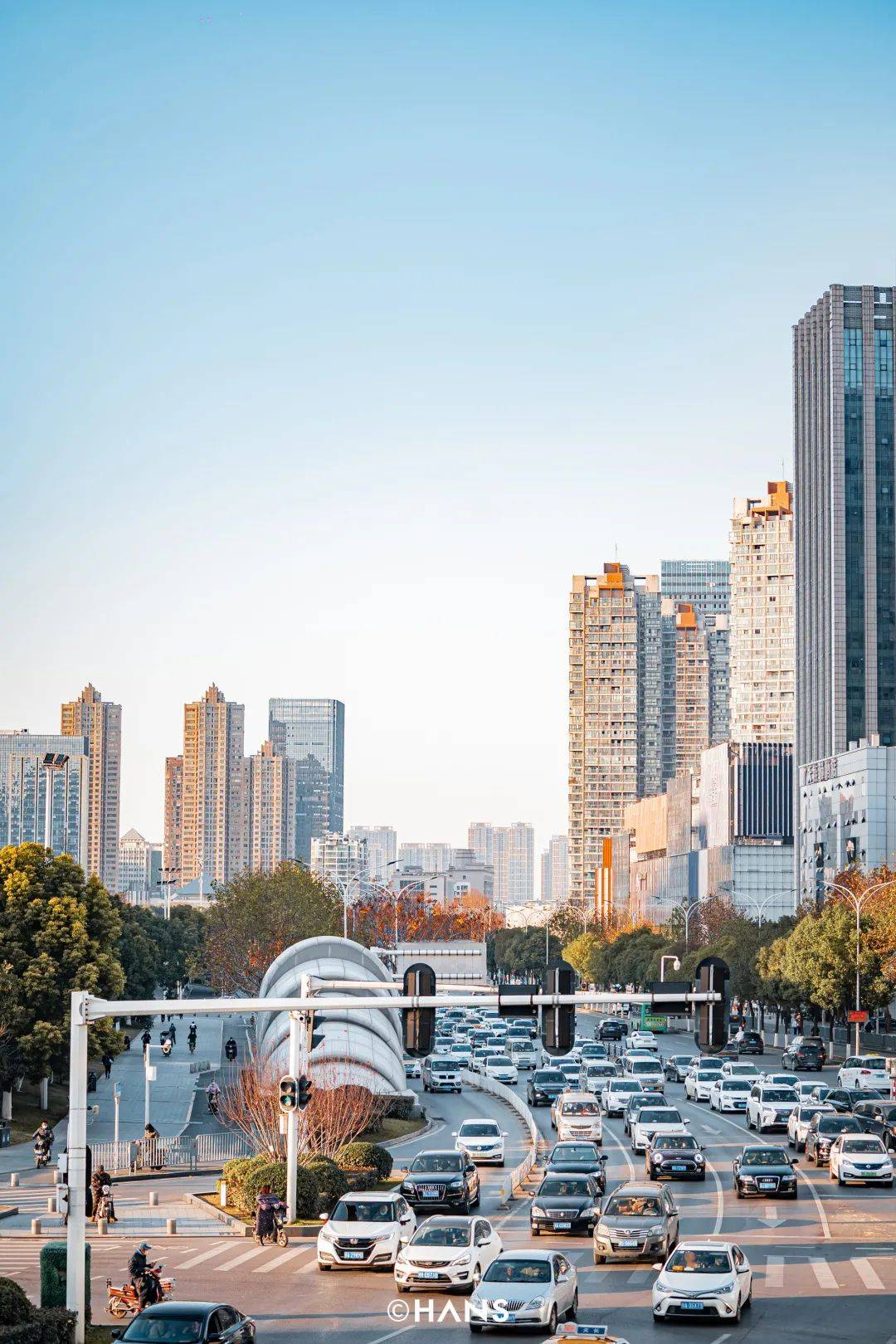 2021,武汉约你来"风琴房"里捉"巨兔"_中城