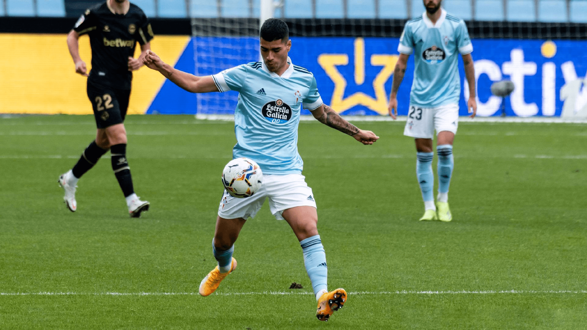 西甲:塞尔塔伤病缠身嫖娼瘫痪,比利亚雷亚尔或挺近前四