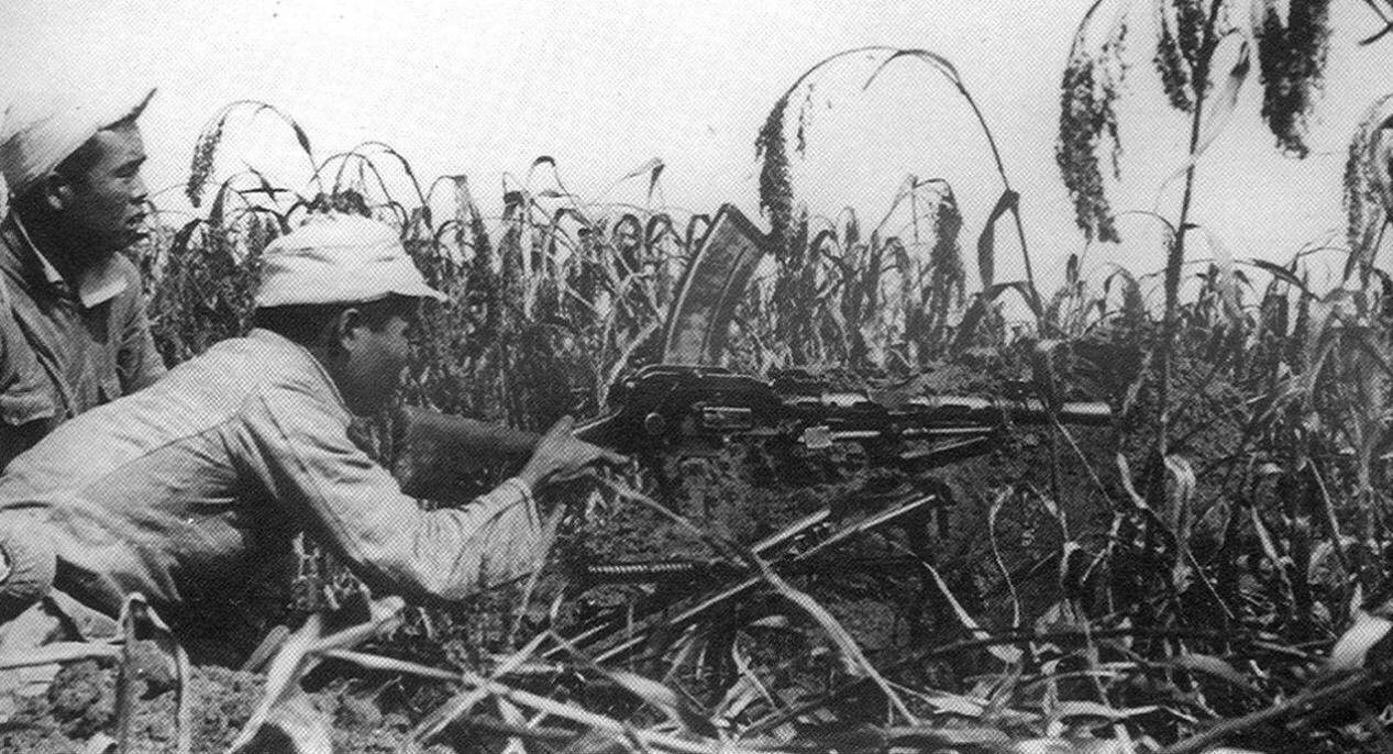 西北野战军围攻清涧受阻,彭德怀亲临前线督战:两天之内解决战斗