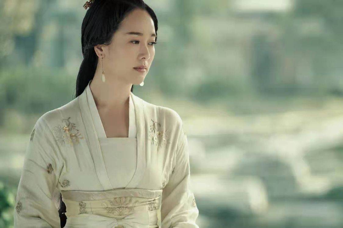 在《上阳赋》中,42岁的章子怡,饰演15岁的少女王儇