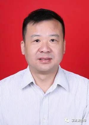 陈锋同志任余干县委副书记,不再担任余干县人民政府副县长职务