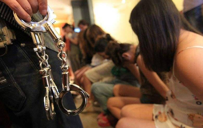 原创两男子做变性手术服用雌性激素从事卖淫活动无一嫖客发现