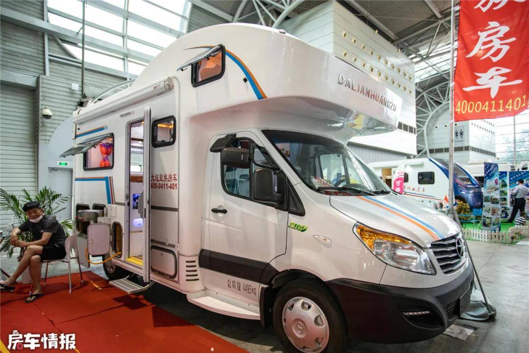 首款江淮星锐c型房车,配2.0t客厅沙发超级大,售价30万