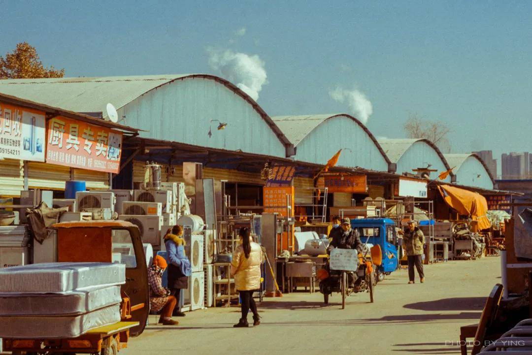 带你重回胶片时代,这个旧货市场藏着80年代的西安.