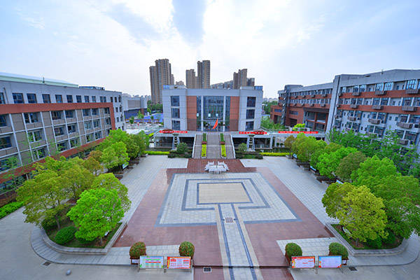 郑州市实验高级中学办学特色
