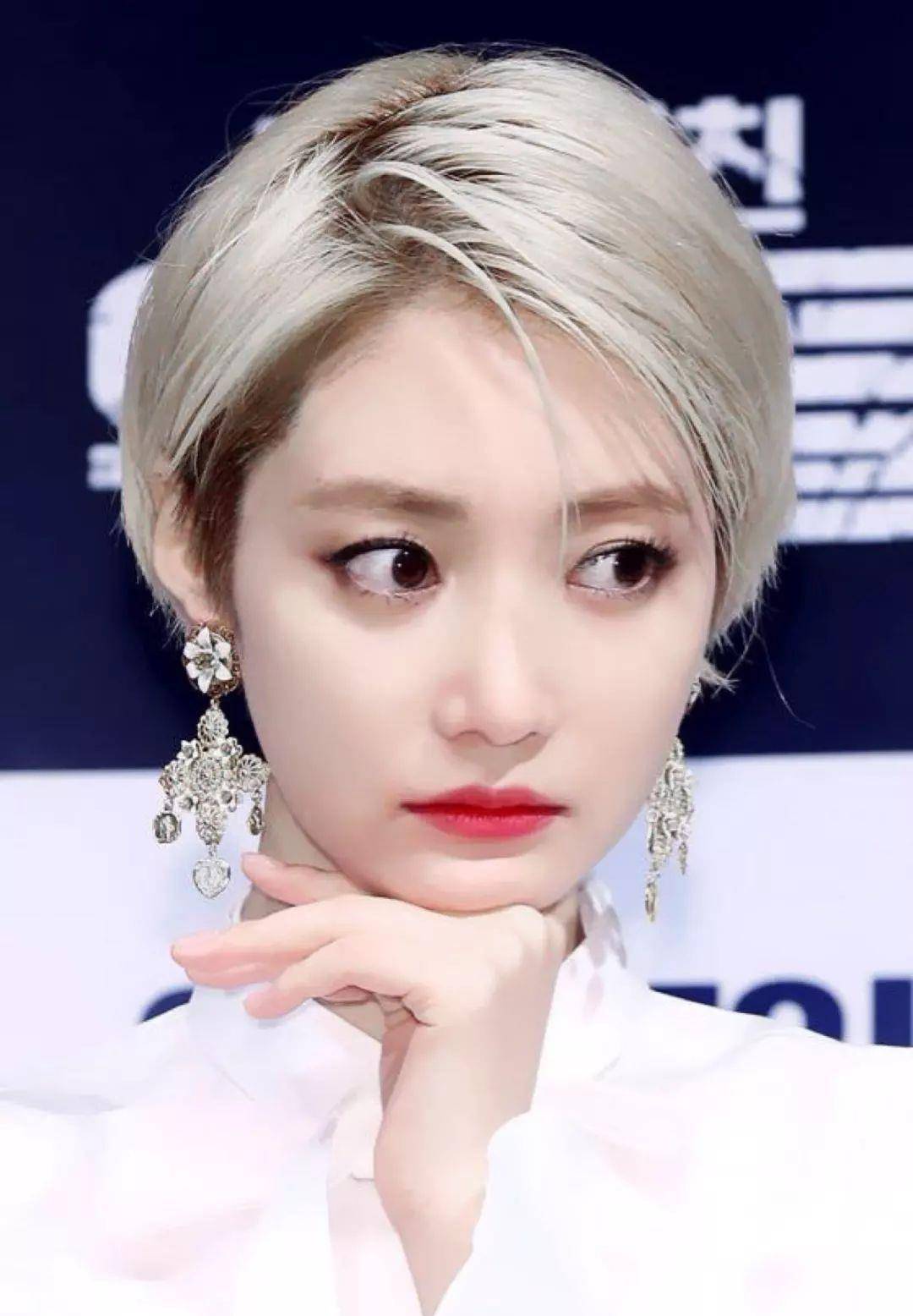 直到某一天高俊熙横空出世才让大众意识到原来短发也可以是美女