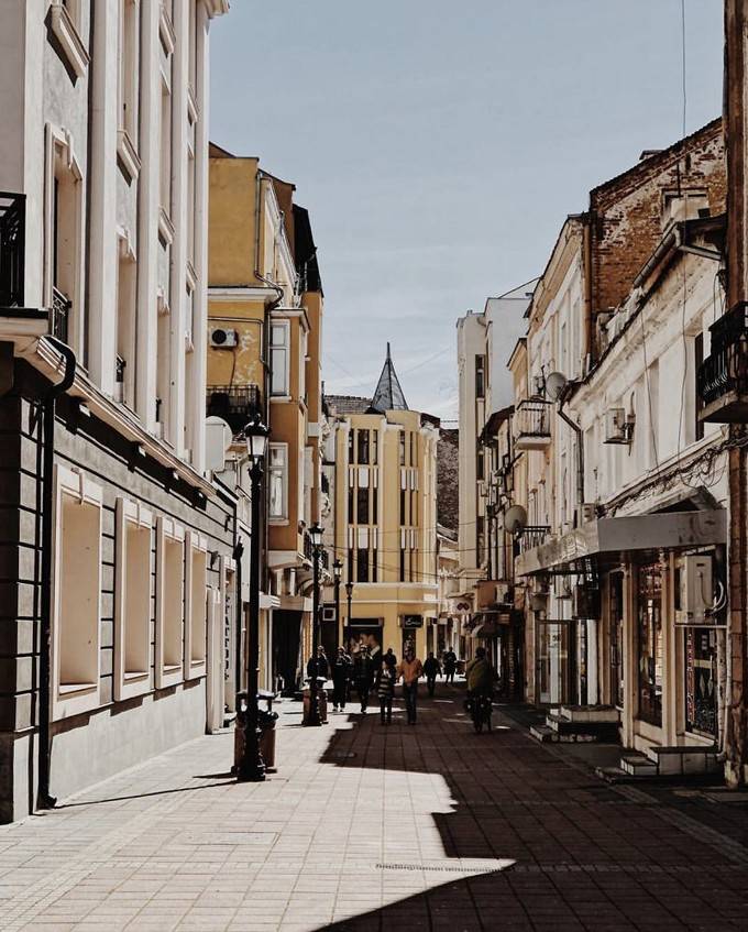 (图:@nadya dzhevelekova)|| 普罗夫迪夫karlukovo里有一个天然洞穴