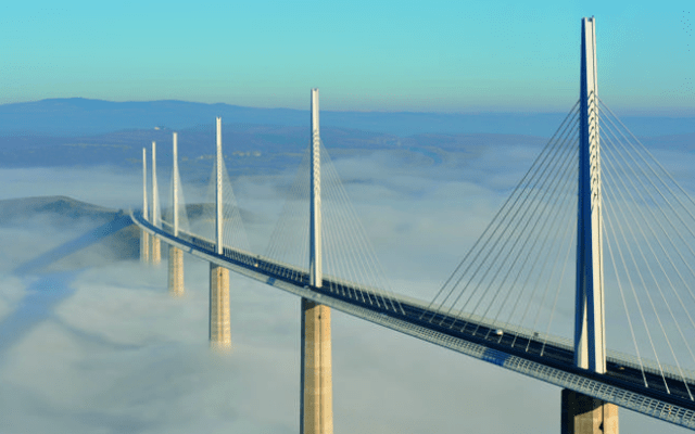 打败中国的世界第一高桥，结构比北盘江大桥还高67米，花30亿建成