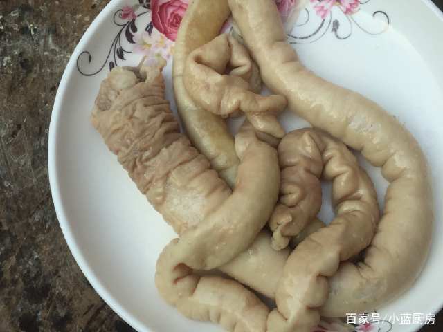 肥肠的做法软烂无异味 09e855b9502f481ba57d4733f742d470.jpeg
