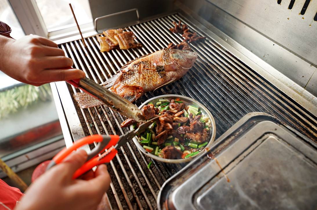 石屏乡村吃顿简单烧烤却香到了记忆深处这样的烤法哪里还有