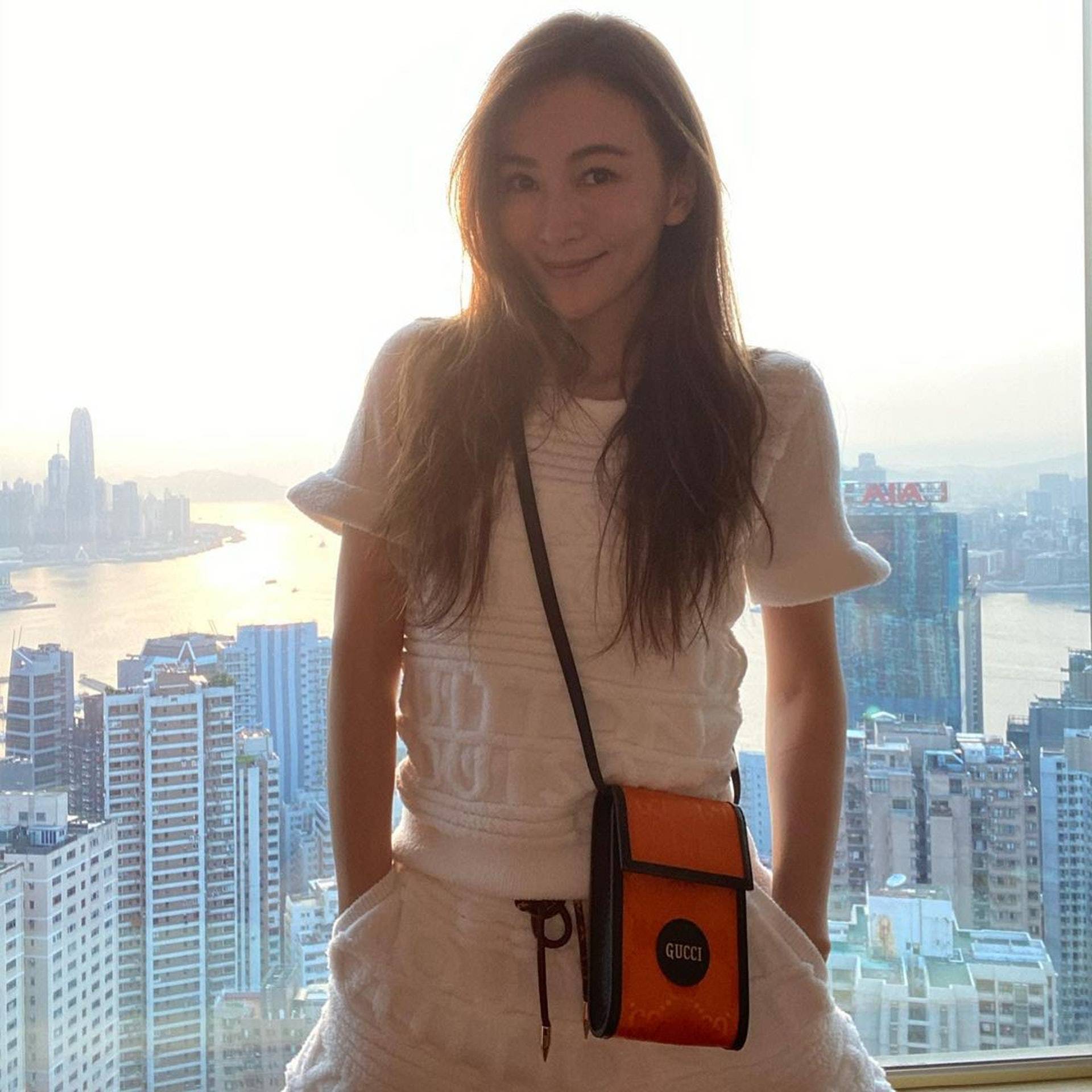 百亿儿媳诸葛紫岐懒理老公被追债!戴百万钻戒出巡,拎20多万的包