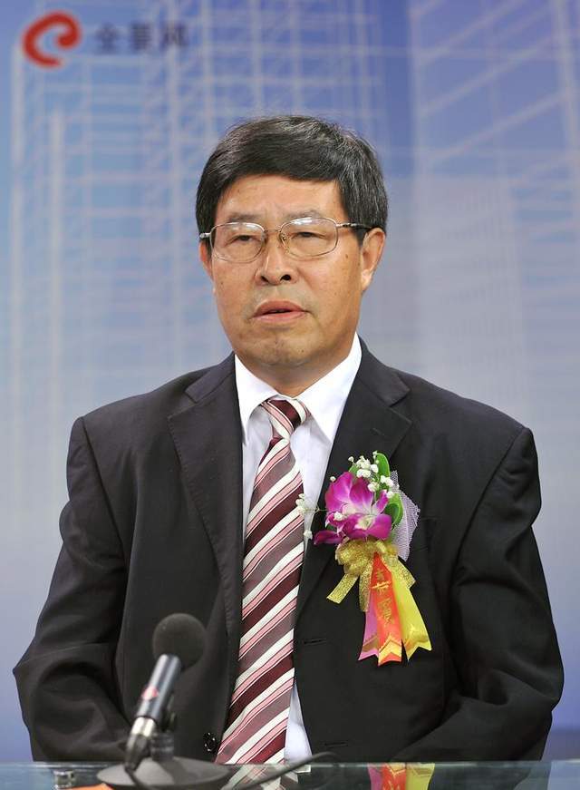 人股东的个人财富超千万元;另据百度百科显示,湖北鄂州人周汉生掌舵的